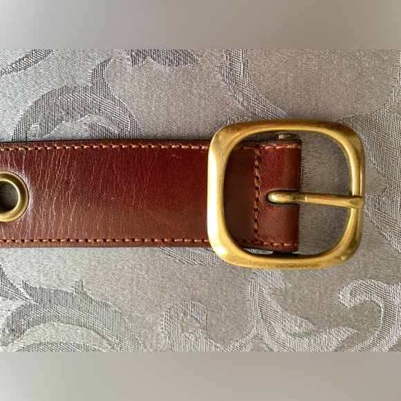 GAP - Picture 2 of 6